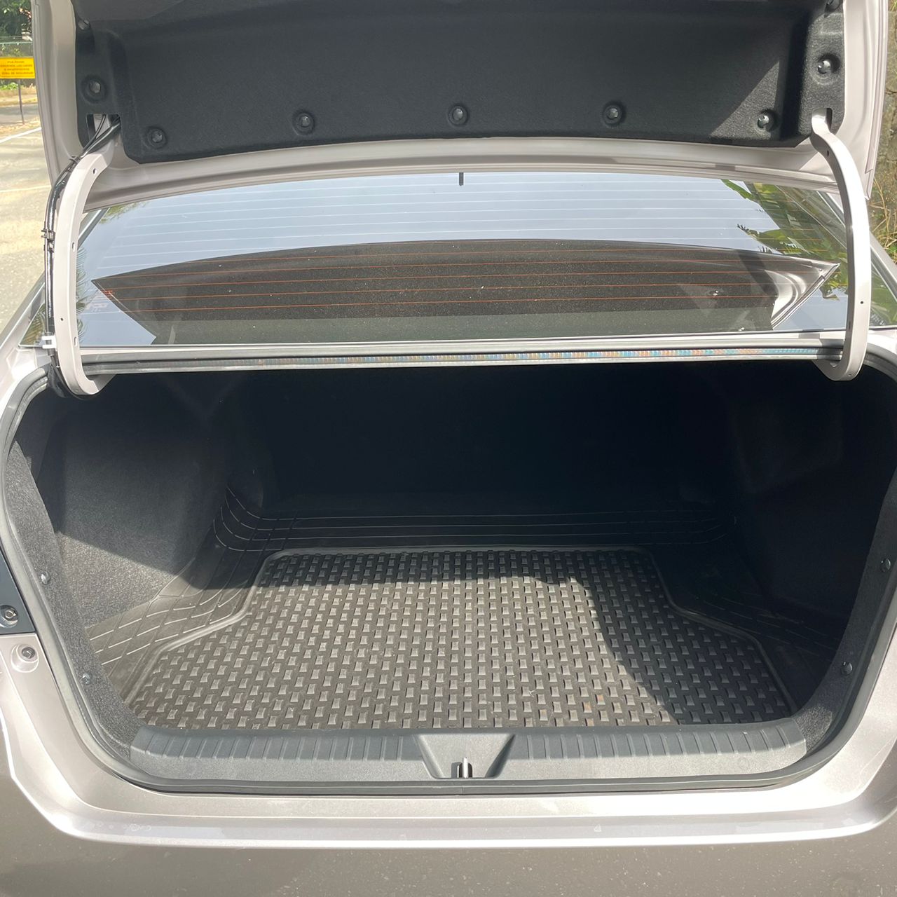 TOYOTA YARIS 2024