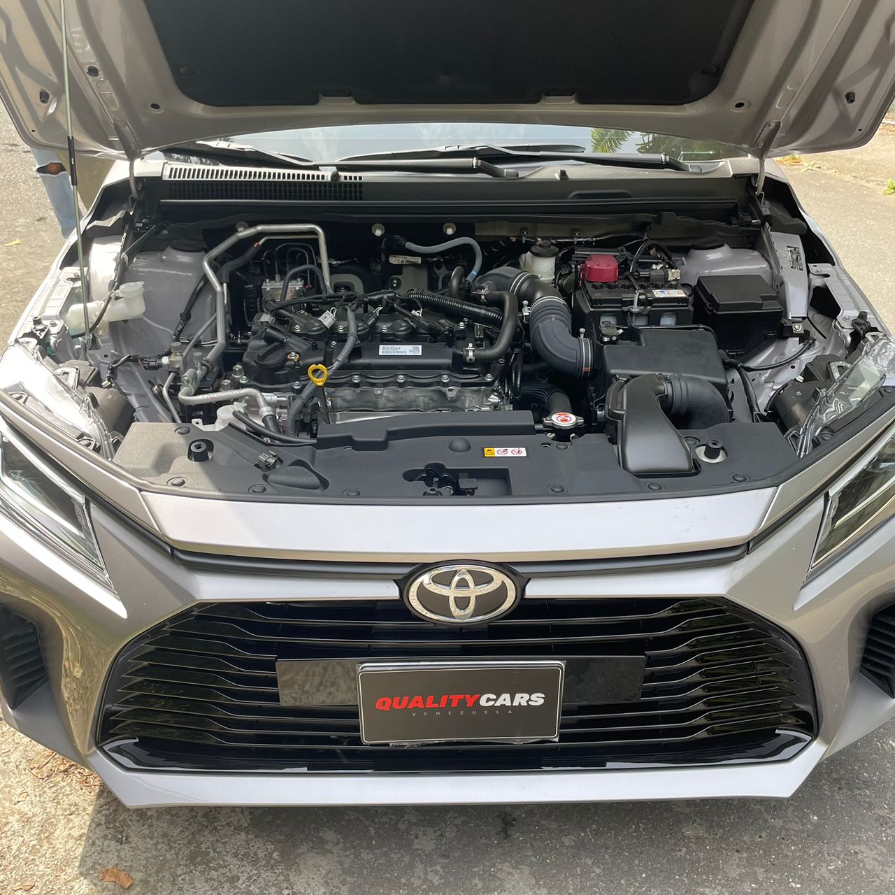 TOYOTA YARIS 2024
