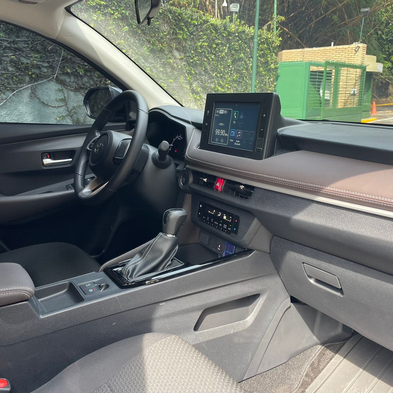 TOYOTA YARIS 2024