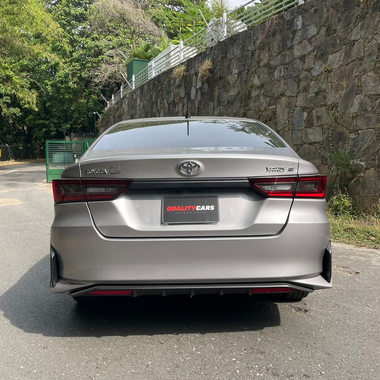 TOYOTA YARIS 2024