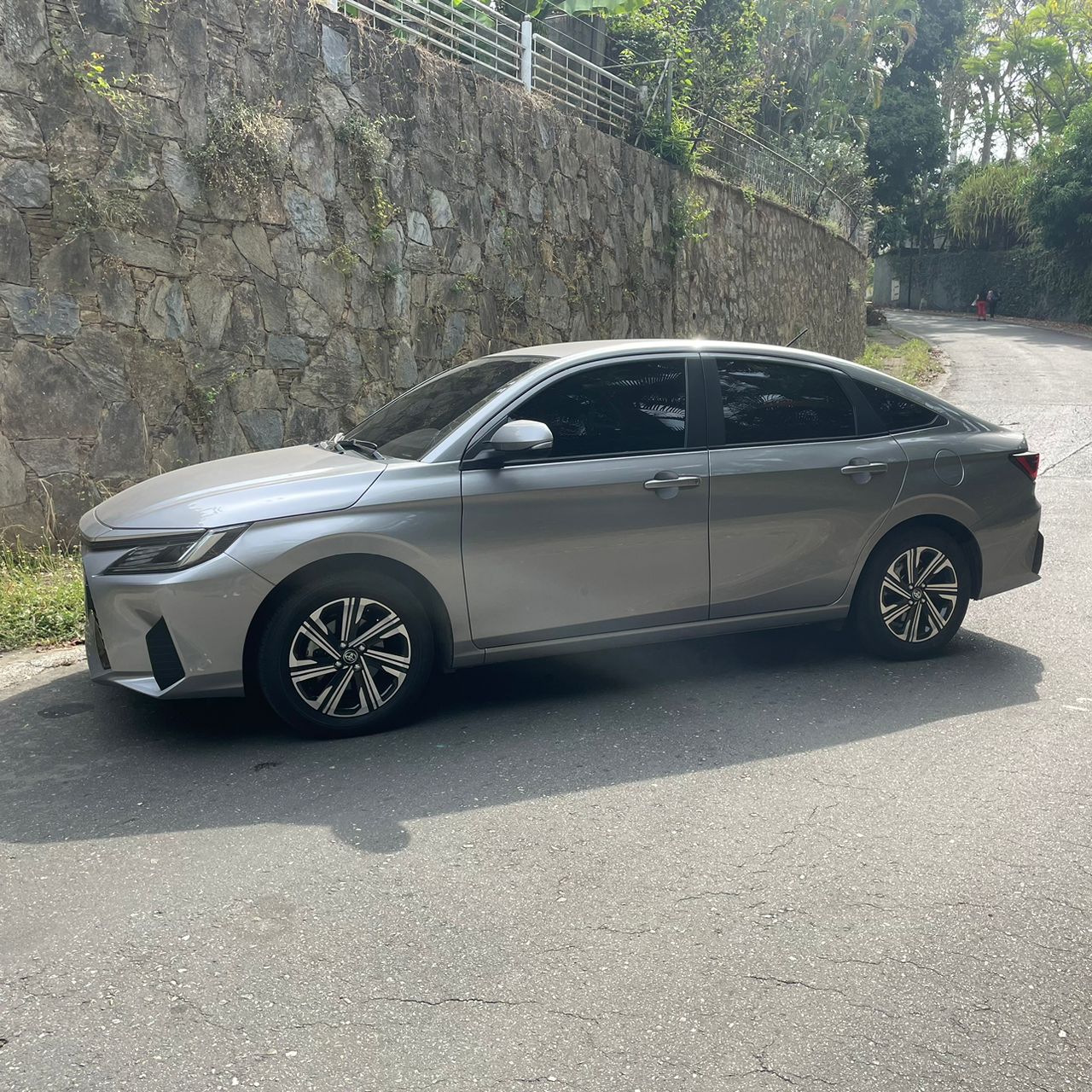 TOYOTA YARIS 2024