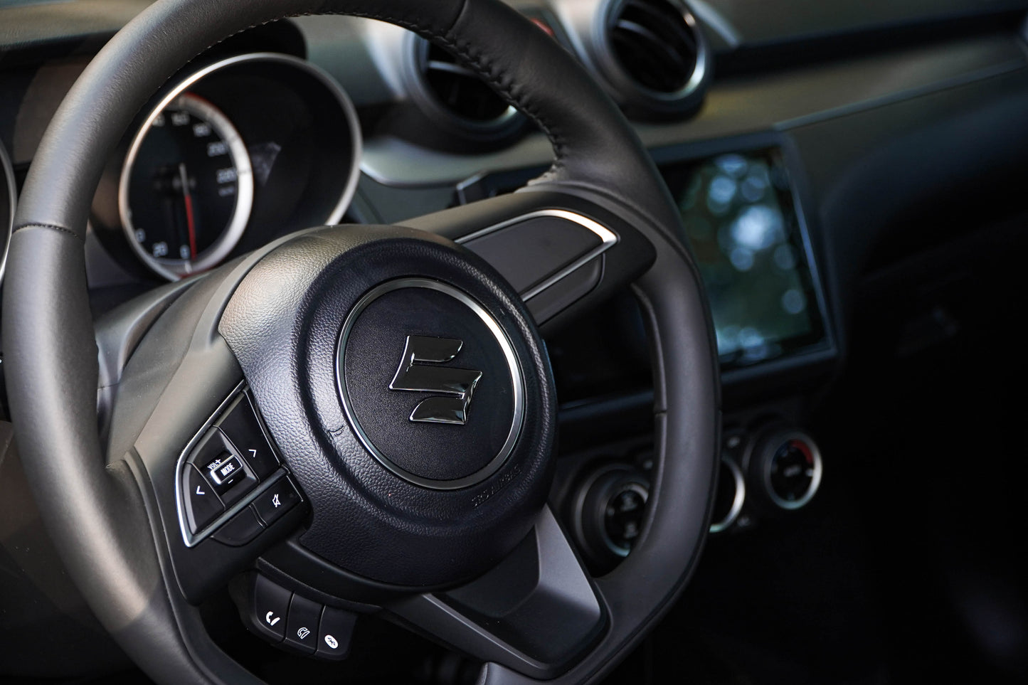 SUZUKI SWIFT GLX 2024
