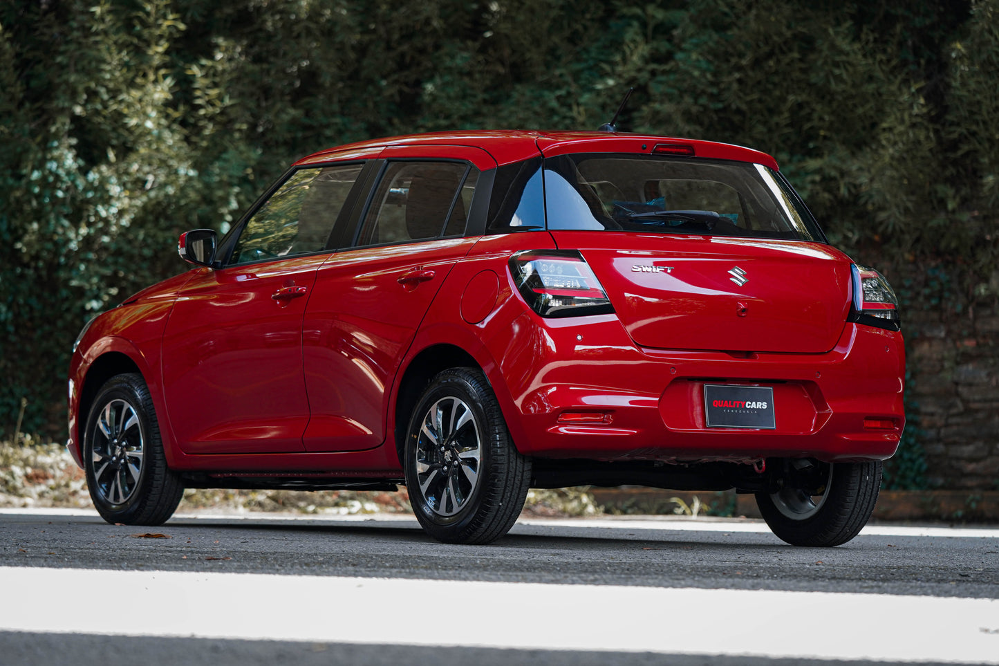 SUZUKI SWIFT 2026 ROJO RED