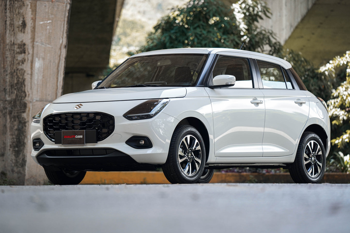 SUZUKI SWIFT 2025 2026 WHITE BLANCO
