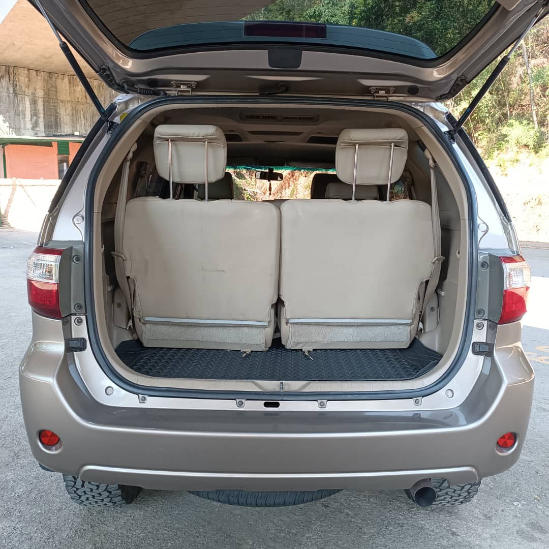 TOYOTA FORTUNER 4X4 2010