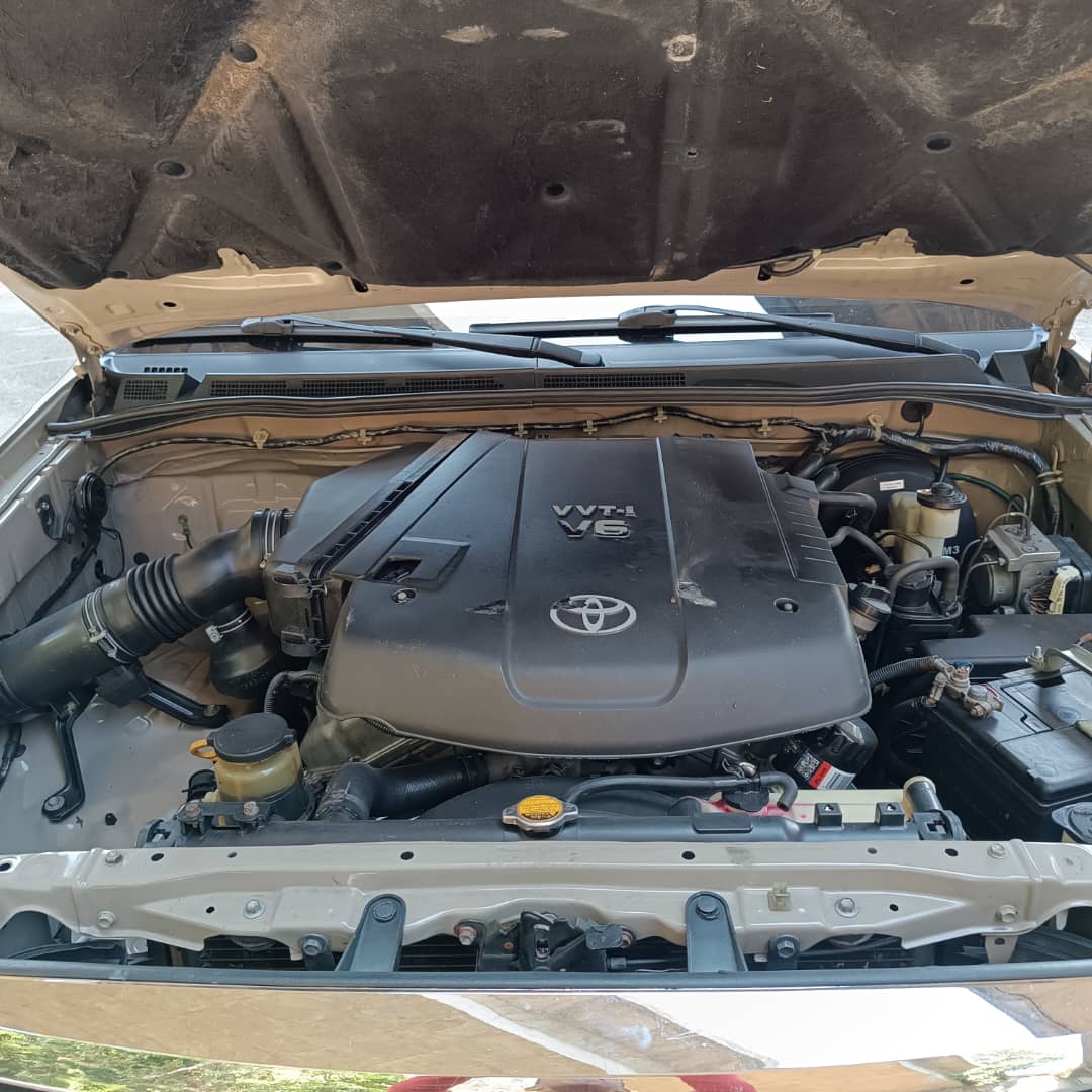 TOYOTA FORTUNER 4X4 2010