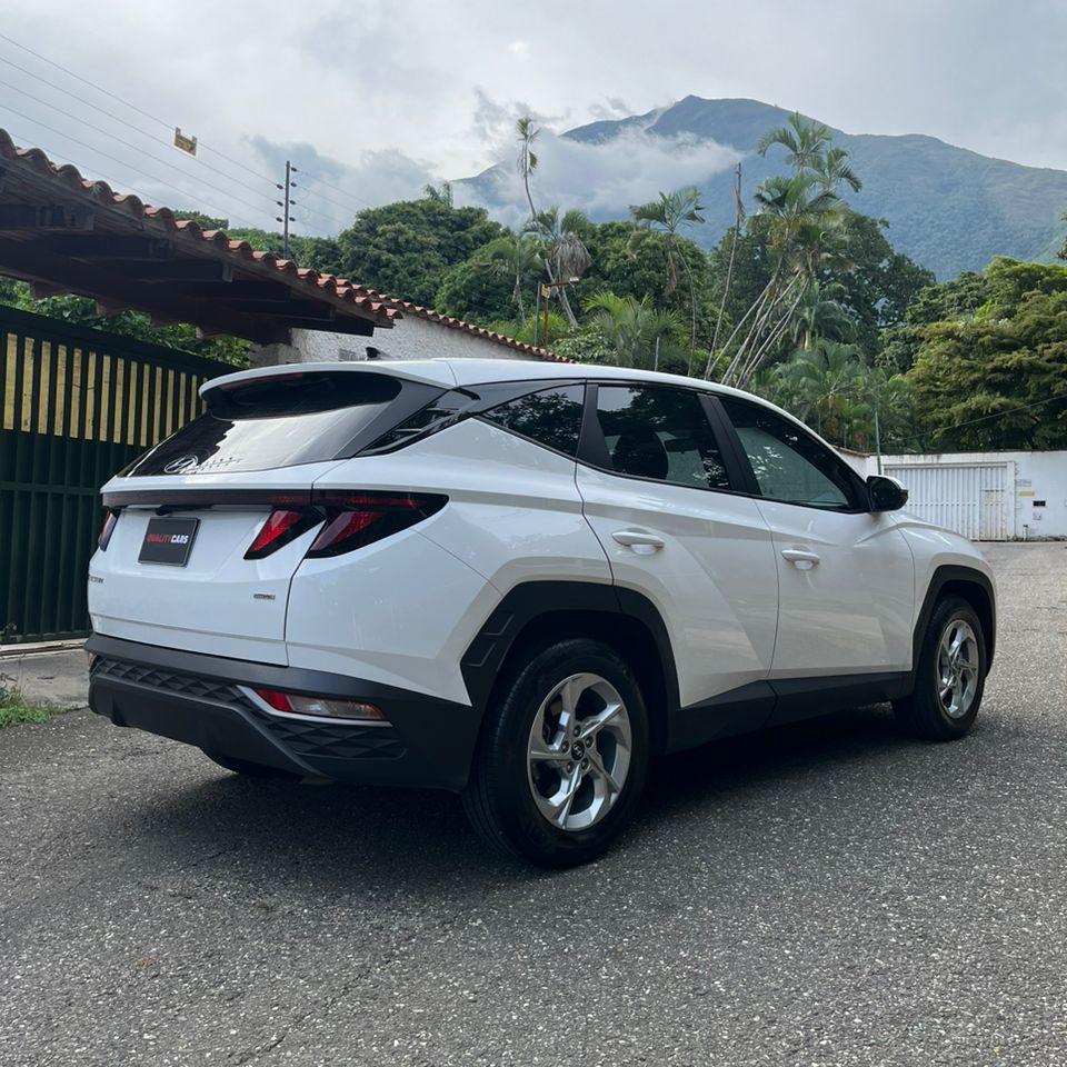HYUNDAI TUCSON 2024
