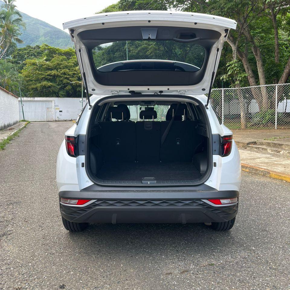 HYUNDAI TUCSON 2024