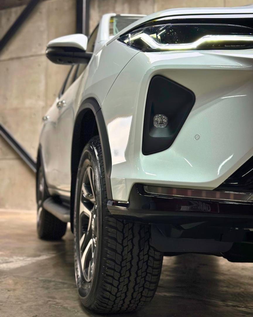 TOYOTA FORTUNER SW4 2025
