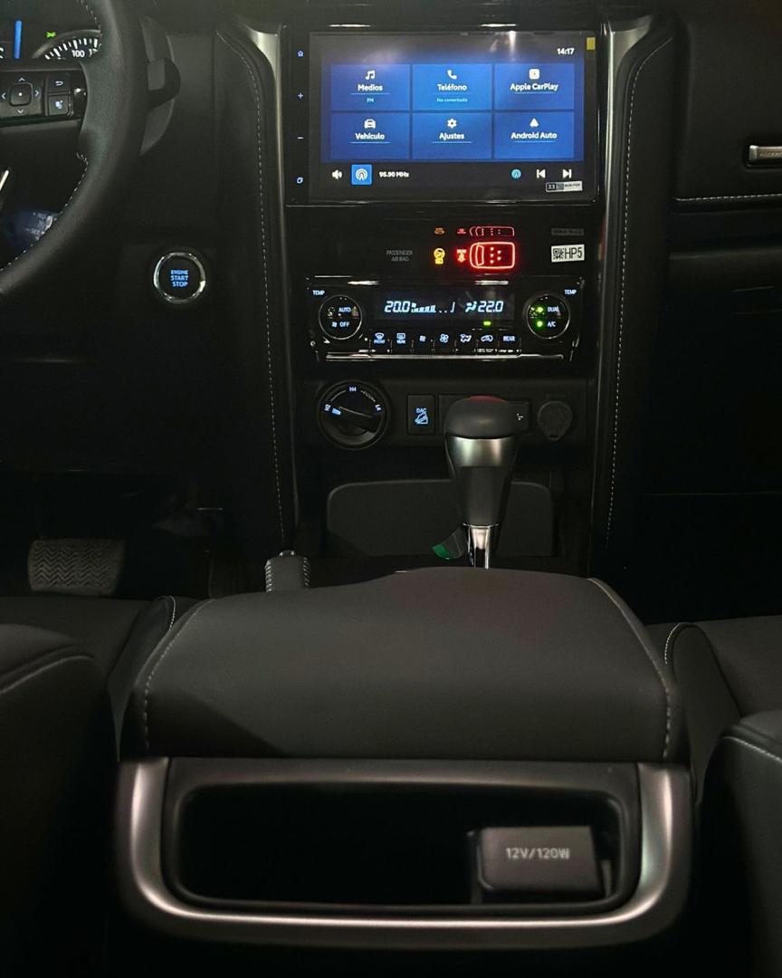 TOYOTA FORTUNER SW4 2025