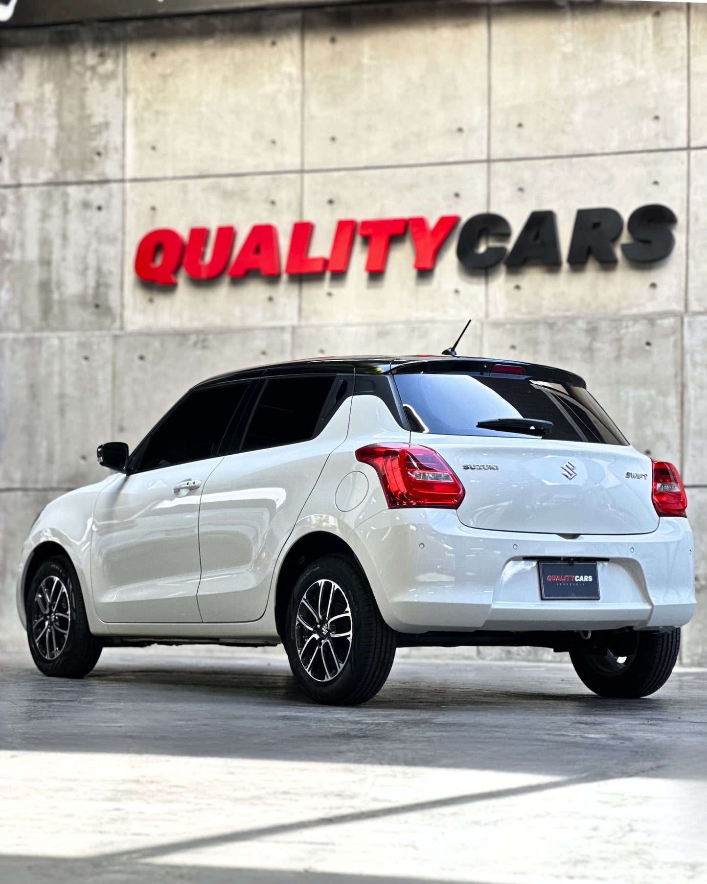 SUZUKI SWIFT GLX 2024
