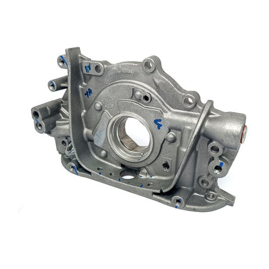 VISTA FRONTAL DE BOMBA DE ACEITE SUZUKI SUPER CARRY 2016 2023 OEM