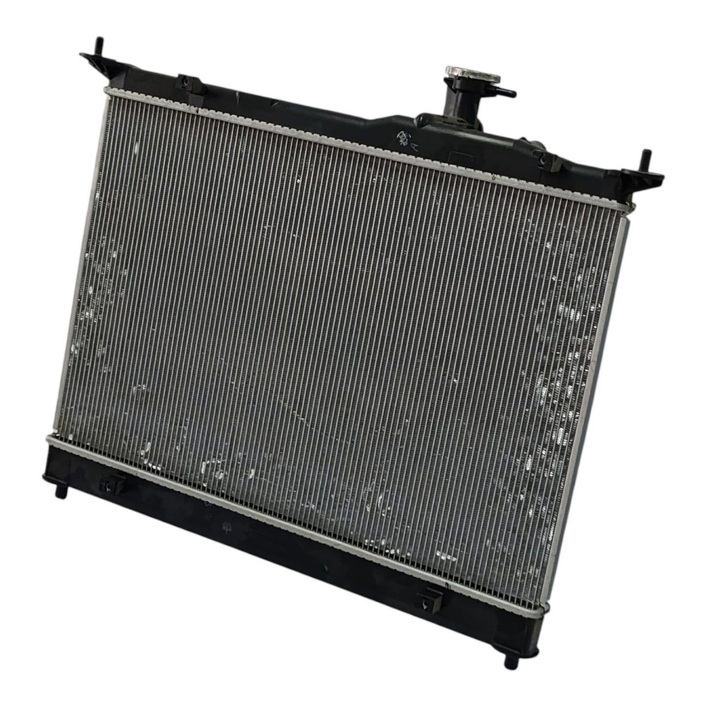 VISTA FRONTAL DE RADIADOR PARA SUZUKI GRAND VITARA 2022-2026 OEM