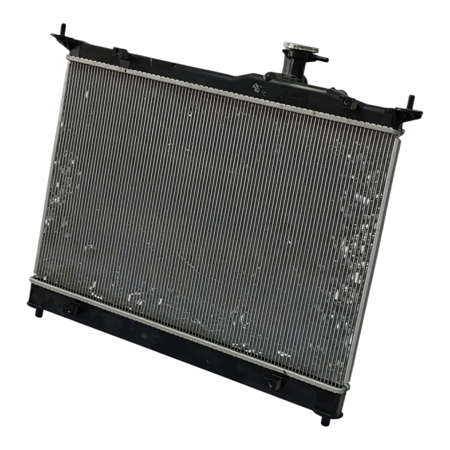 VISTA FRONTAL DE RADIADOR PARA SUZUKI GRAND VITARA 2022-2026 OEM