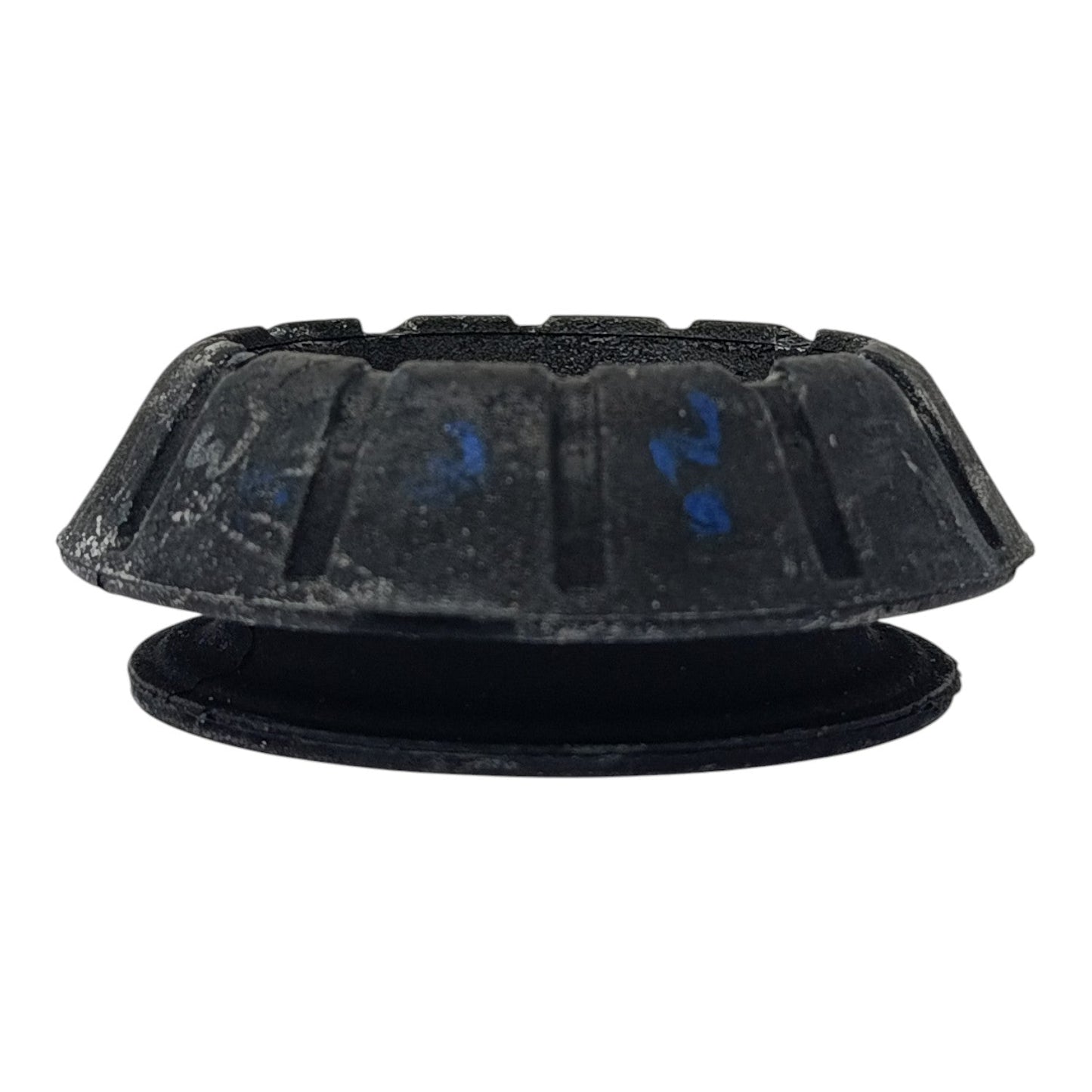 VISTA LATERAL BASE AMORTIGUADOR DELANTERO SUZUKI ALTO SPRESSO 2019-2025 OEM