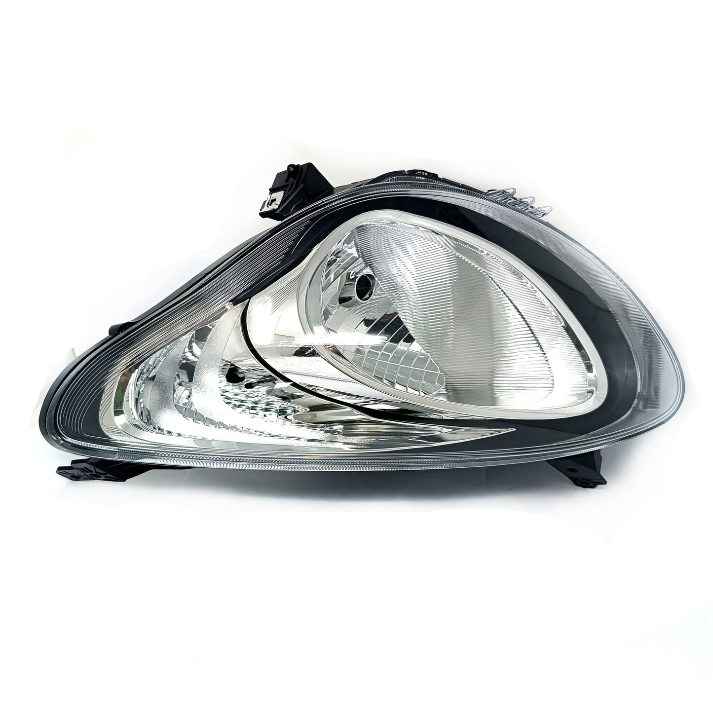 VISTA LATERAL FARO DELANTERO IZQUIERDO SUZUKI CELERIO 2022 2025 ORIGINAL