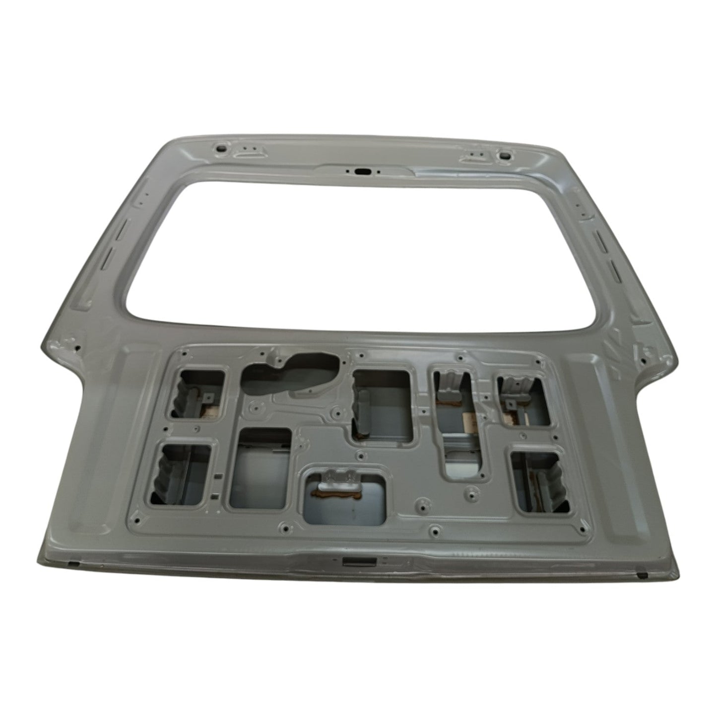 VISTA POSTERIOR PUERTA MALETA SUZUKI EECO 2022-2026 OEM